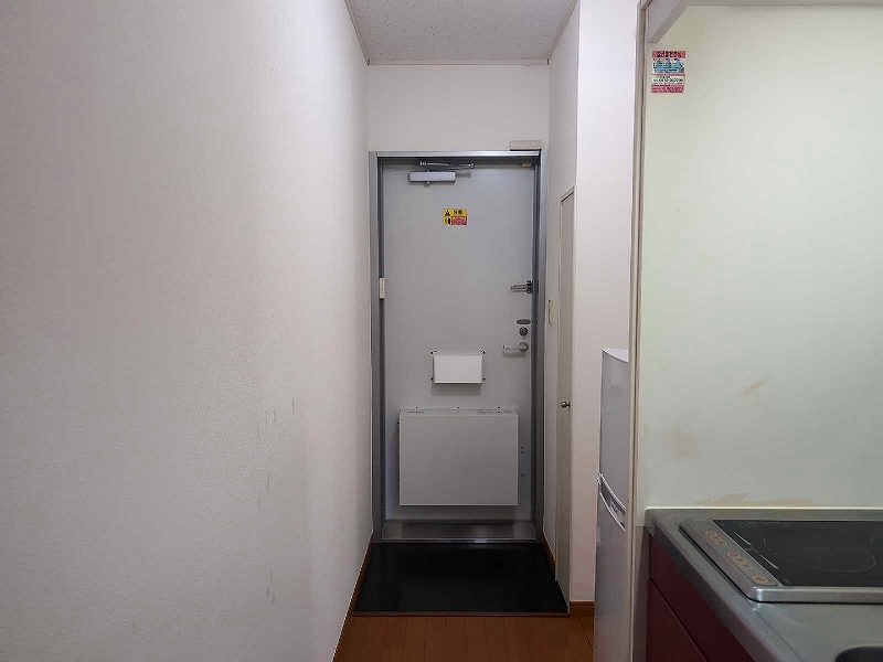レオパレスグリーンヒルズライフ 玄関