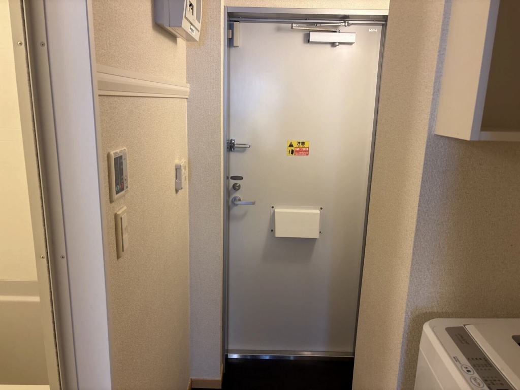 レオパレスサンフラワーＡ 玄関