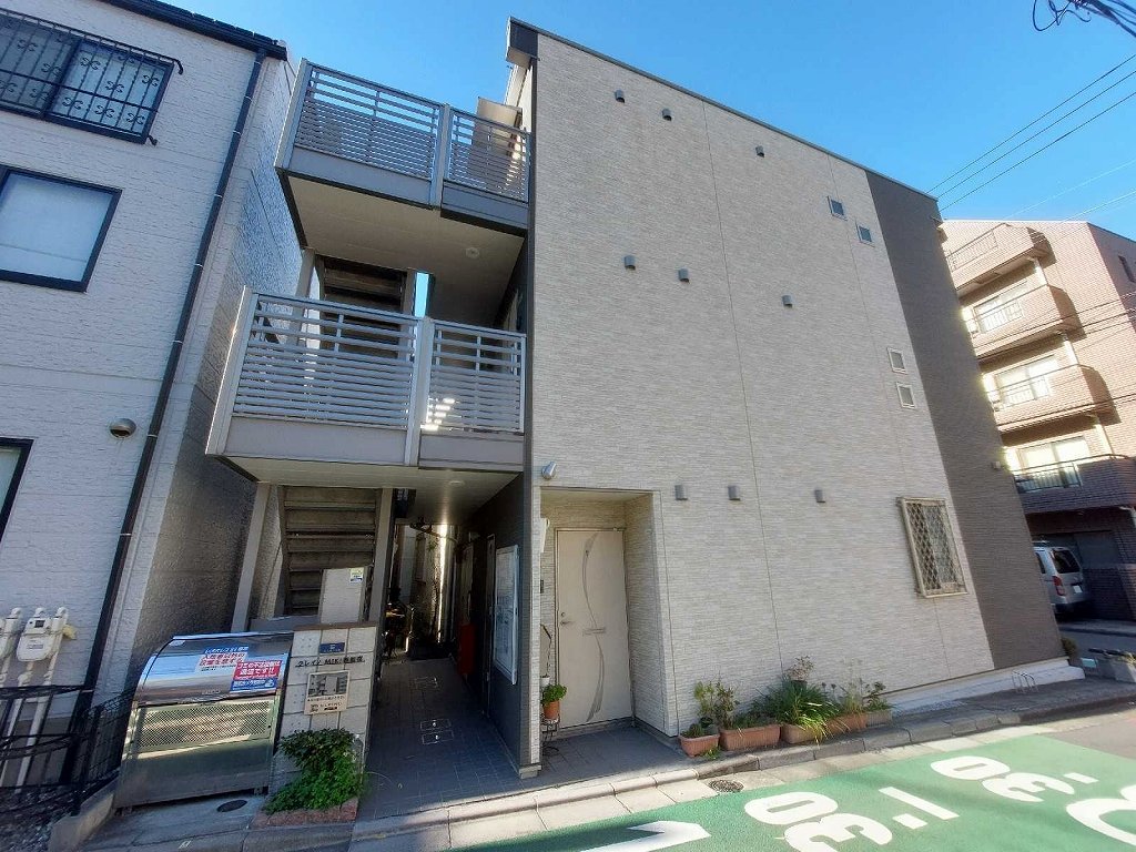 クレイノＭＩＫＩ西新宿 302号室 外観