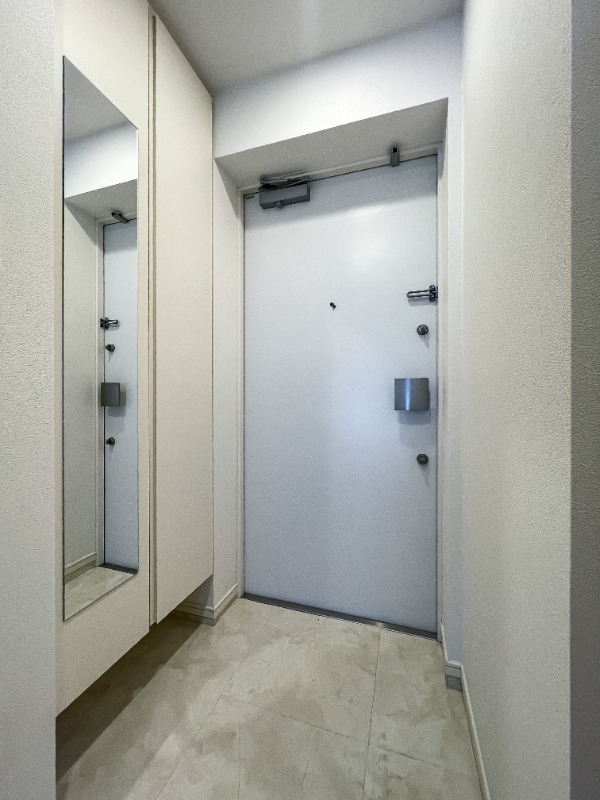 レオーネ方南町 玄関