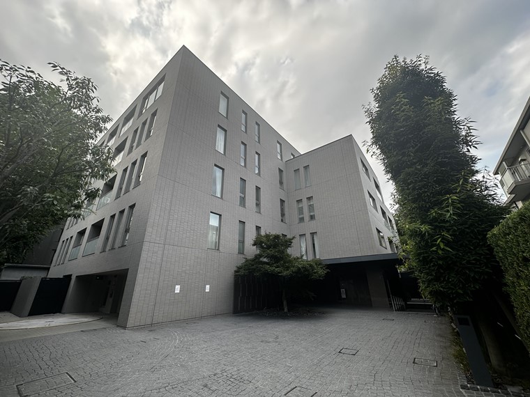 ウエリス市谷加賀町 401号室 外観