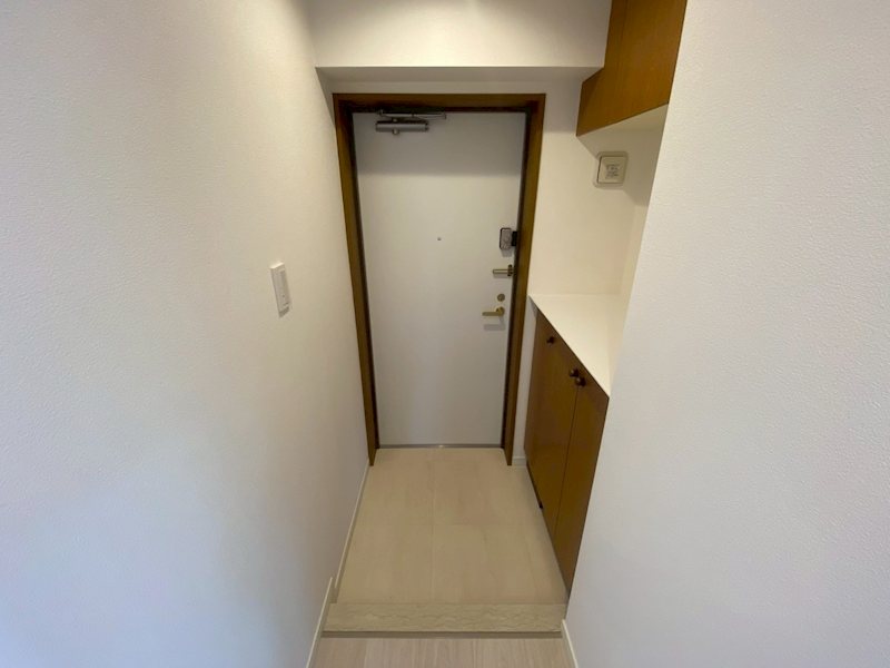 SOCIETY KAKINOKIZAKA ANNEX 玄関