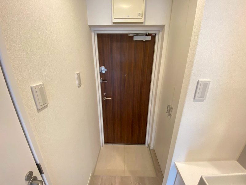 SOCIETY SAKURA-SHIMMACHI 玄関