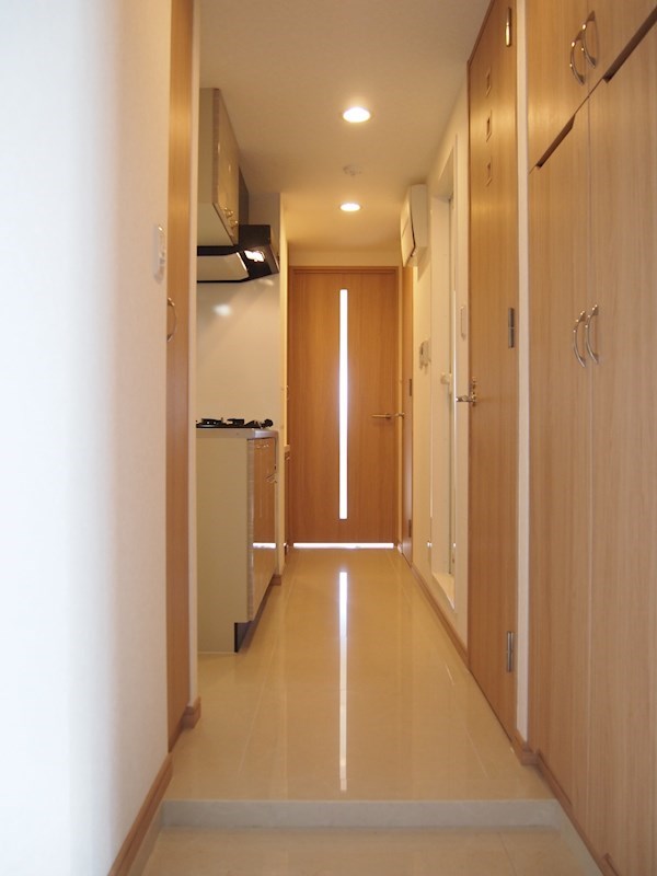 ルーブル三軒茶屋参番館 玄関