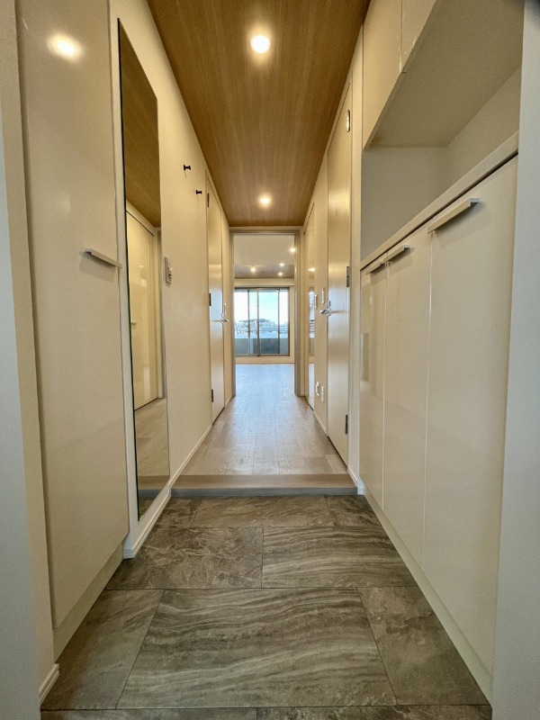 レジディア西麻布 玄関