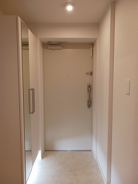 メゾン　アイティー　キング 玄関