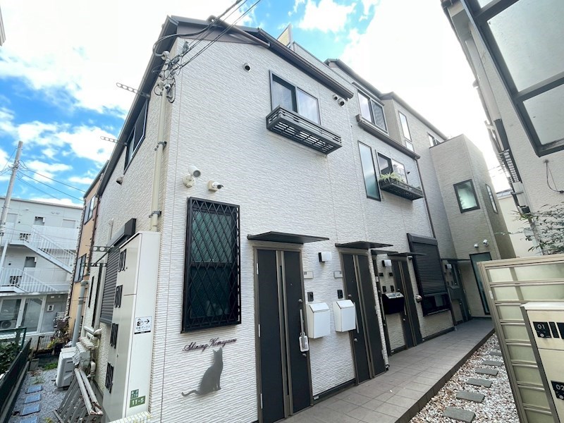 シャイニング駒沢 203号室 外観