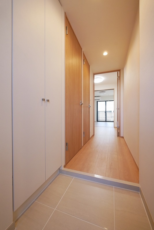 ラフィスタ方南町 玄関