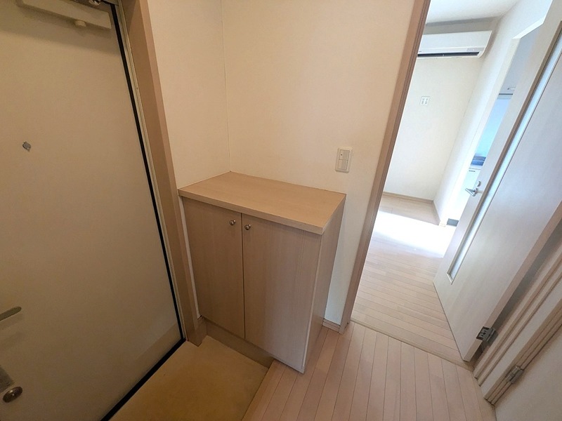 ＦＬＡＸ鷹番 玄関