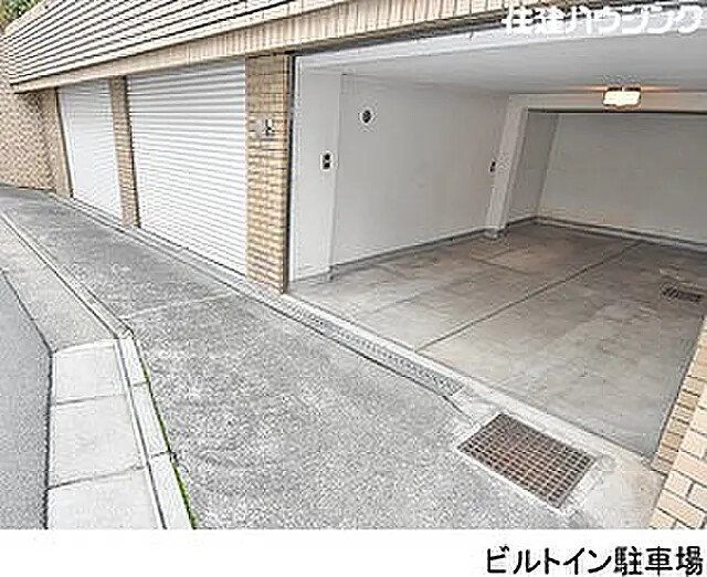 モンテベルデ代々木上原 玄関