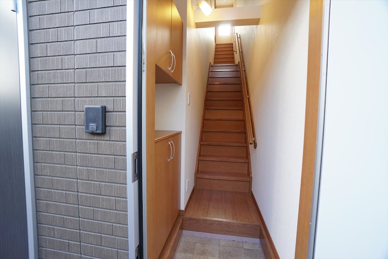 アヴィオ都立大学  玄関