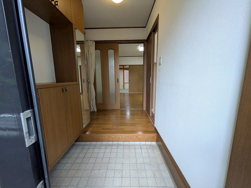 中町1丁目戸建 玄関