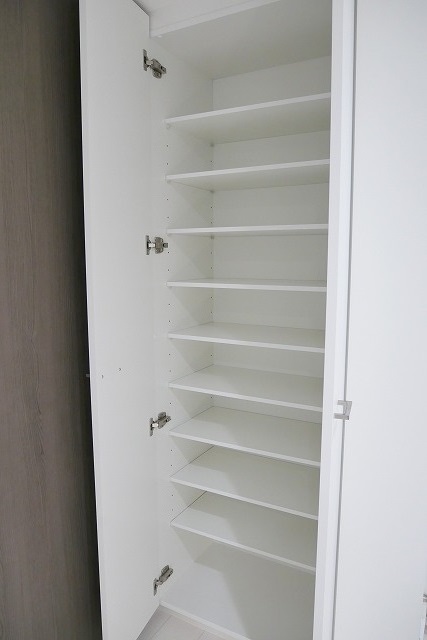 PREMIUM CUBE 中野 玄関