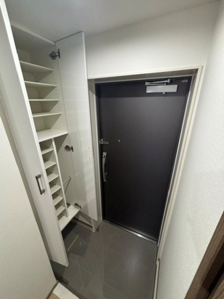 Ｔｈｅ　Ｓｈｉｎａｇａｗａ　Ｅａｓｔ　Ｒｅｓｉｄｅｎｃｅ 玄関