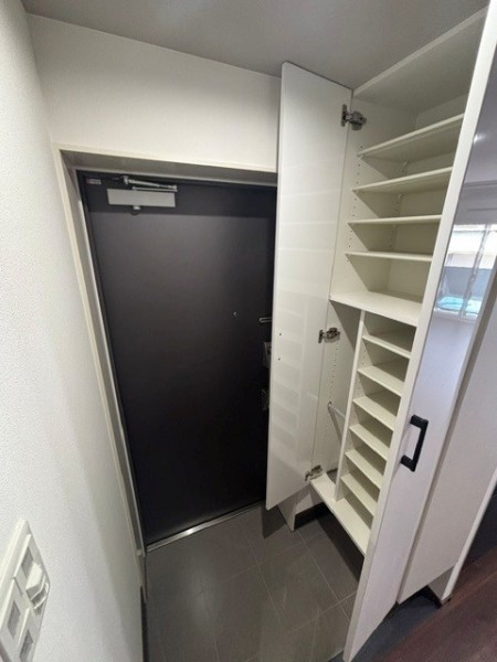 Ｔｈｅ　Ｓｈｉｎａｇａｗａ　Ｅａｓｔ　Ｒｅｓｉｄｅｎｃｅ 玄関