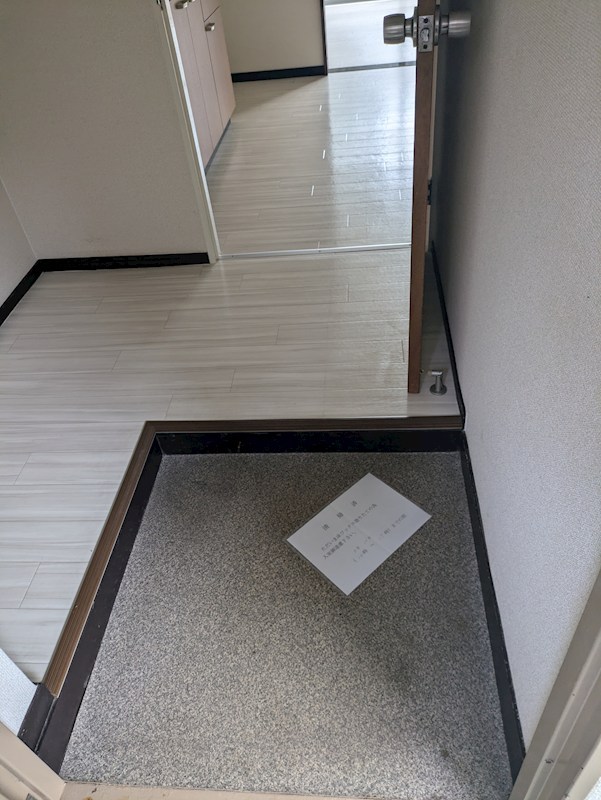 東西ハイツ 玄関