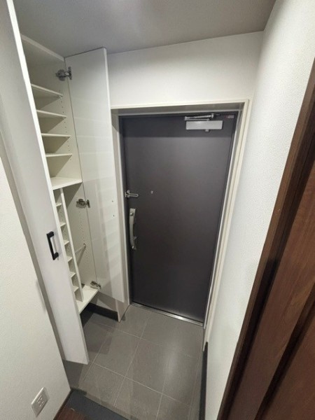 Ｔｈｅ　Ｓｈｉｎａｇａｗａ　Ｅａｓｔ　Ｒｅｓｉｄｅｎｃｅ 玄関