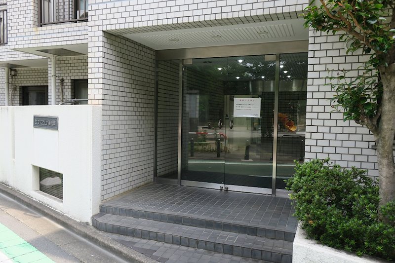 サンセゾン若松町 エントランス