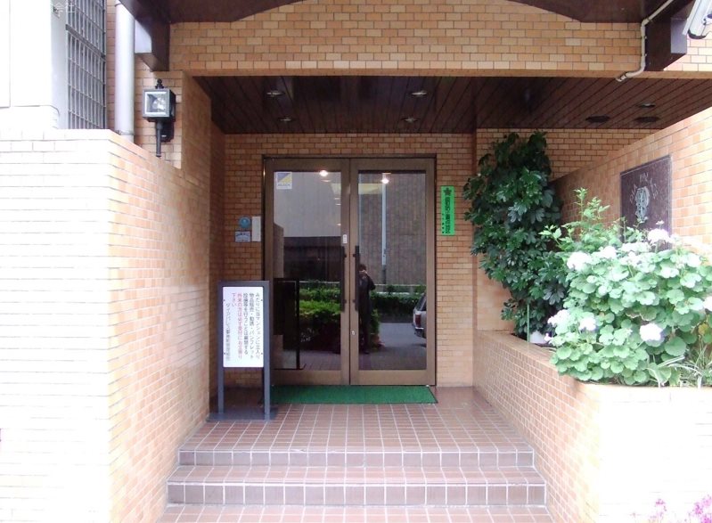ダイアパレス御苑前 エントランス
