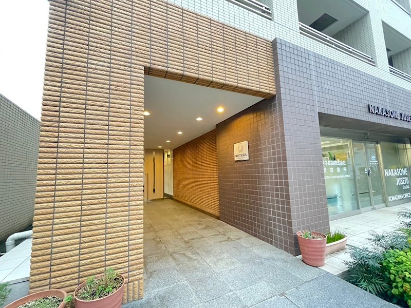 WISTERIA KOMAZAWA エントランス