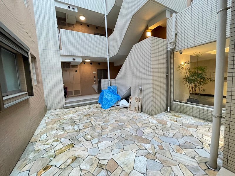 WISTERIA KOMAZAWA ロビー