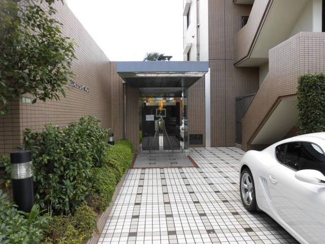 グランドゥール等々力 玄関