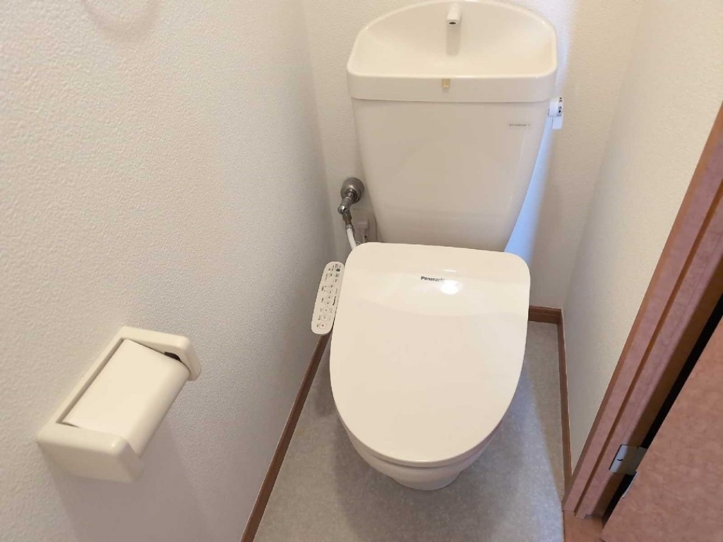 レオパレス上用賀三丁目 その他