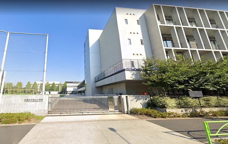 ジェレミエル 小学校