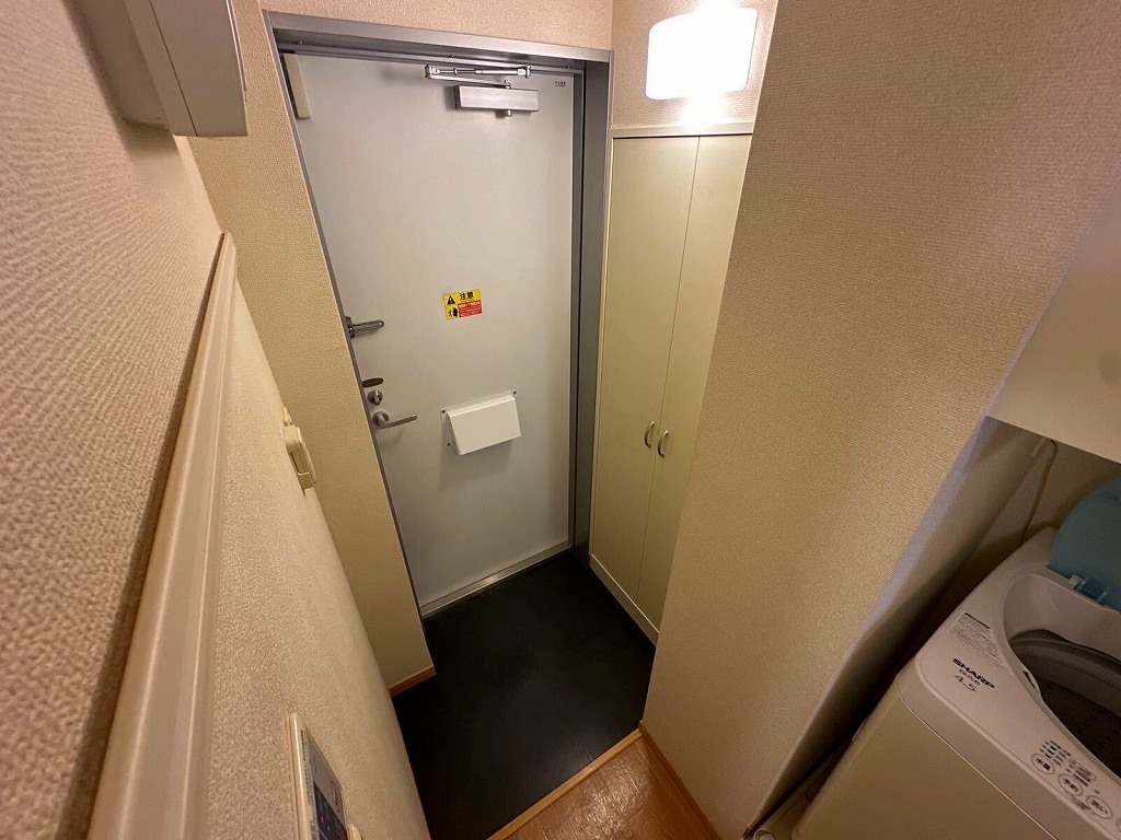 レオパレスサンフラワーＡ 玄関