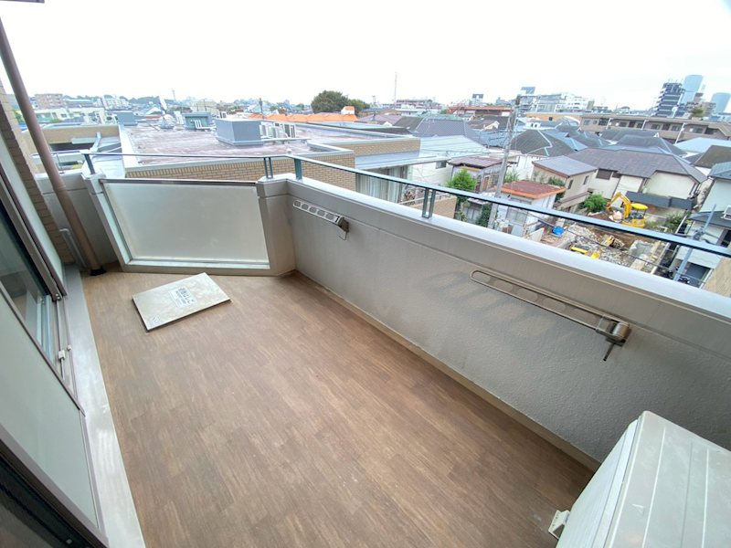 LANAI CLASSIC TOWER GARDEN VIEW ベランダ