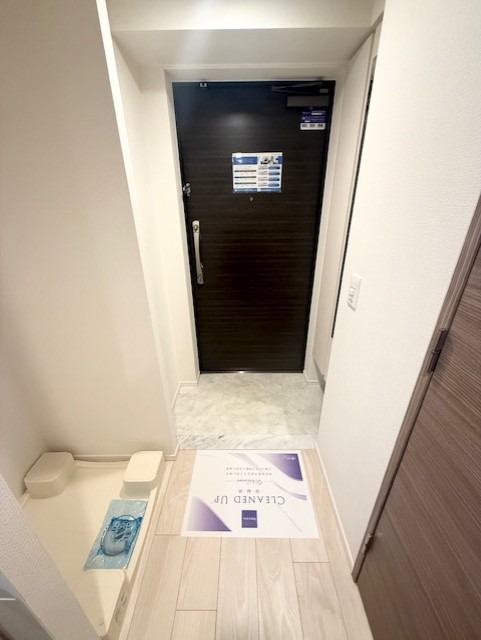 レジディア西小山 玄関
