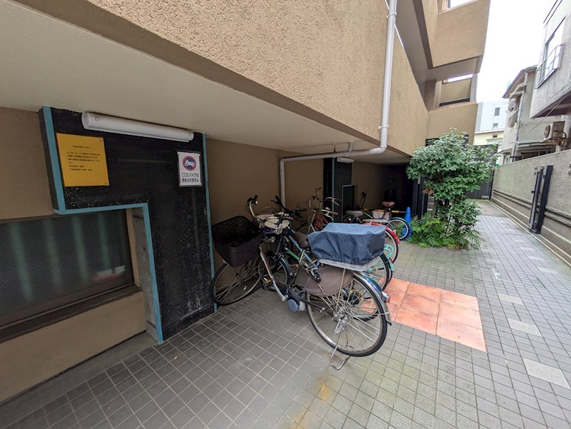 グランデューク西大井 玄関
