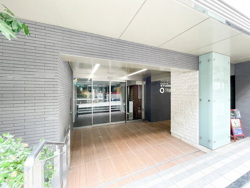 フェニシア三軒茶屋 エントランス
