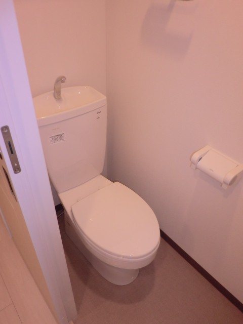 フェニシア三軒茶屋 トイレ