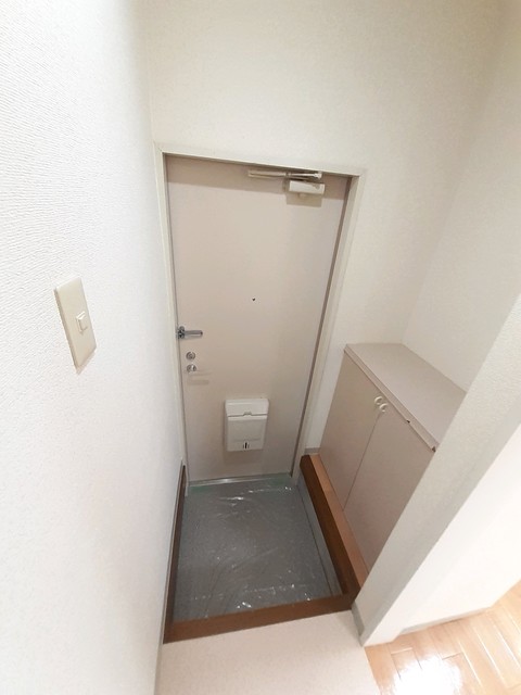 あうんハイツ 玄関