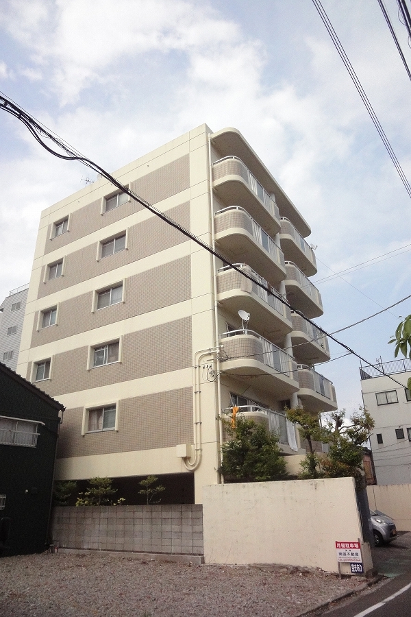 シャトレ片町 301号室 外観