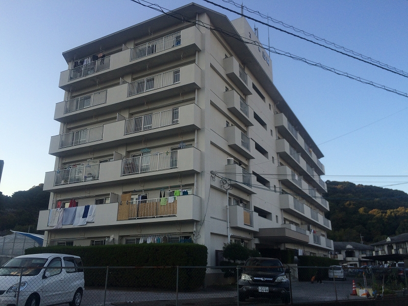 コーポ山﨑（北高見町） 306号室 外観