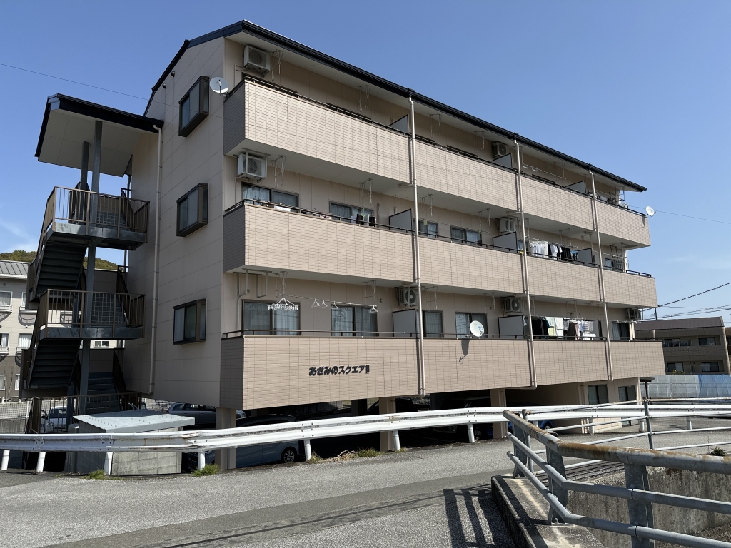 あざみのスクエアⅡ 401号室 外観