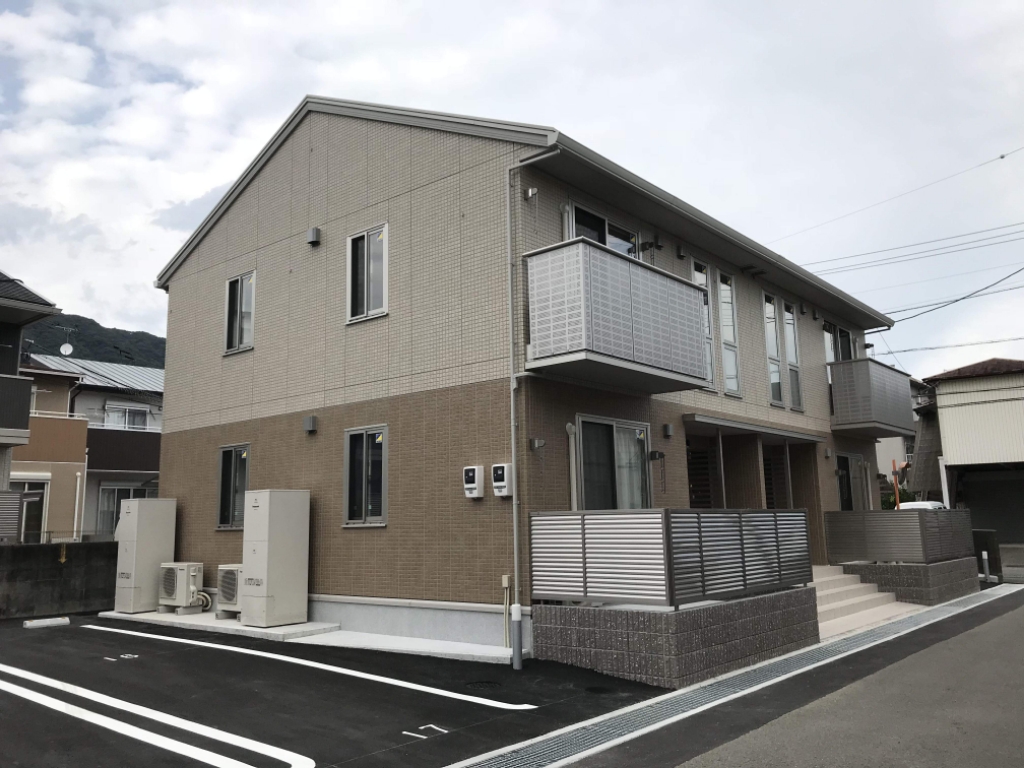 ピースフルⅢ 201号室 外観