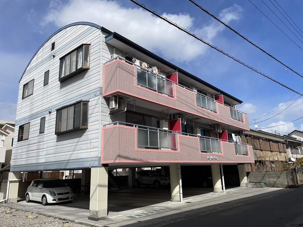 ウフジュール・サンク 202号室 外観