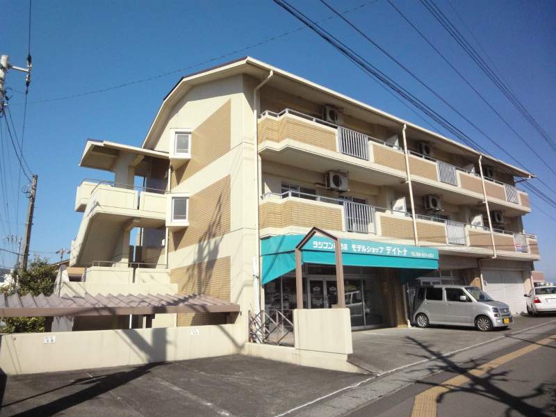 サンハイツ谷村 302号室 外観