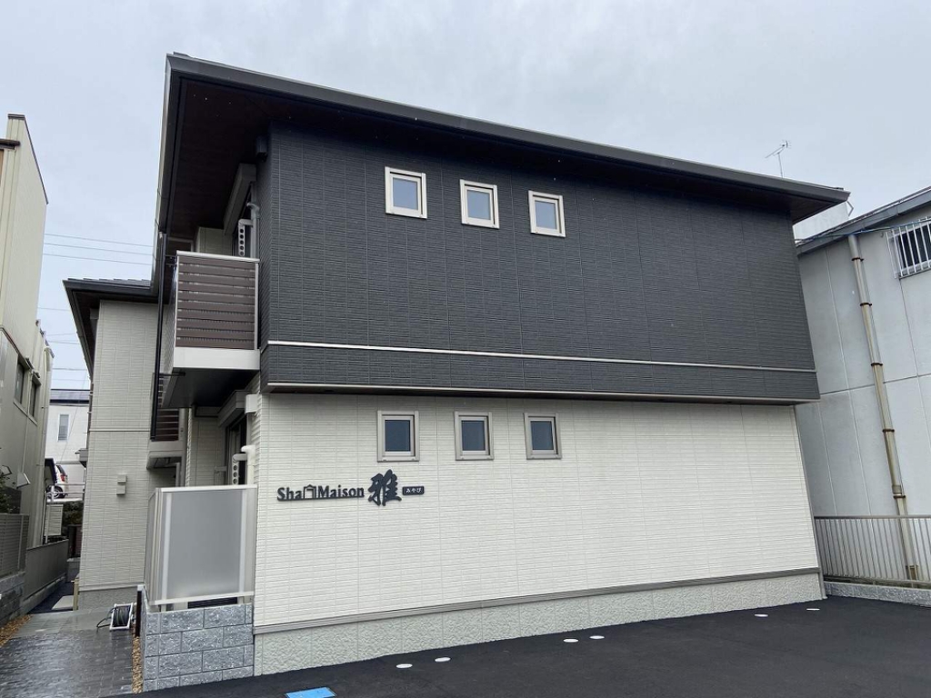 シャーメゾン雅 201号室 外観