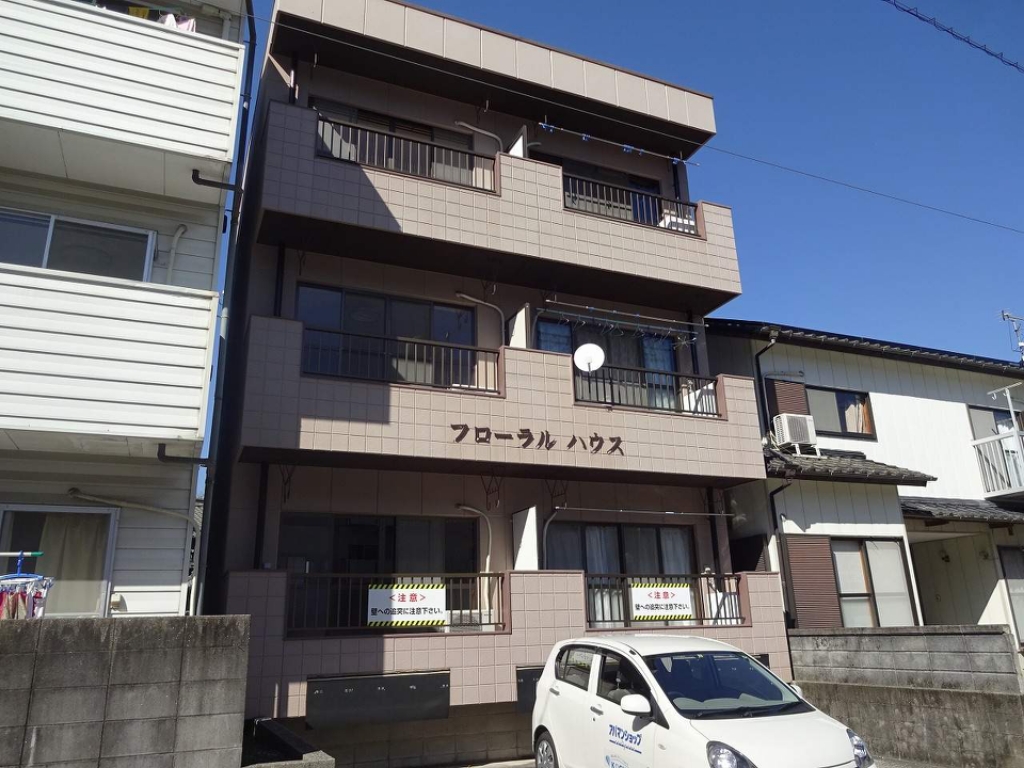 フローラルハウス 302号室 外観