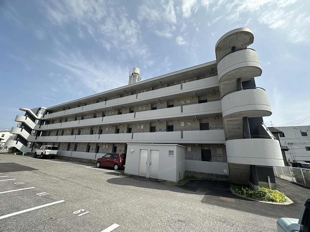 ＤＥＮＤＥＮ　Ｎａｋａｍａｍａ 304号室 外観