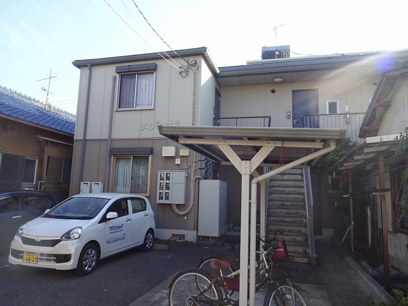 メゾン城山 201号室 外観