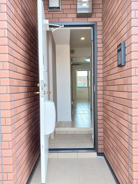 サイカス桟橋通 玄関