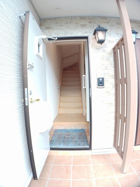 シャロン　ウィンドウ 玄関