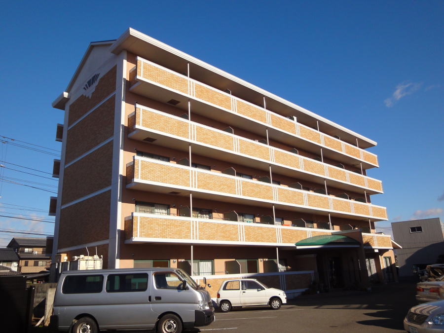 カーサ・ローズヴェール E-1号室 外観