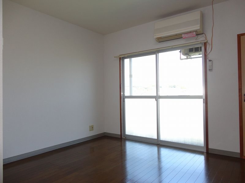 コーポ朝日 リビング