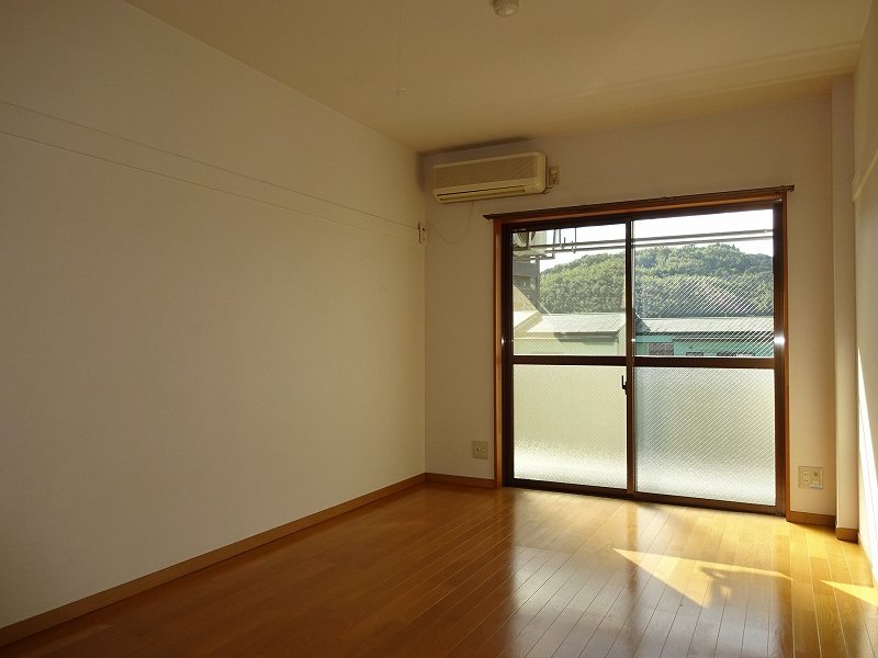 ユニバーシティハウス ベッドルーム